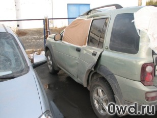 Битый автомобиль Land Rover Freelander